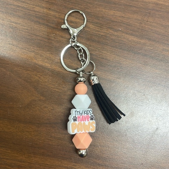 Handcrafted silicone bead keychain - Picture 1 of 1